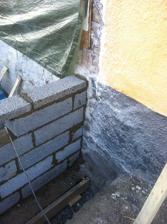 04 April 2013