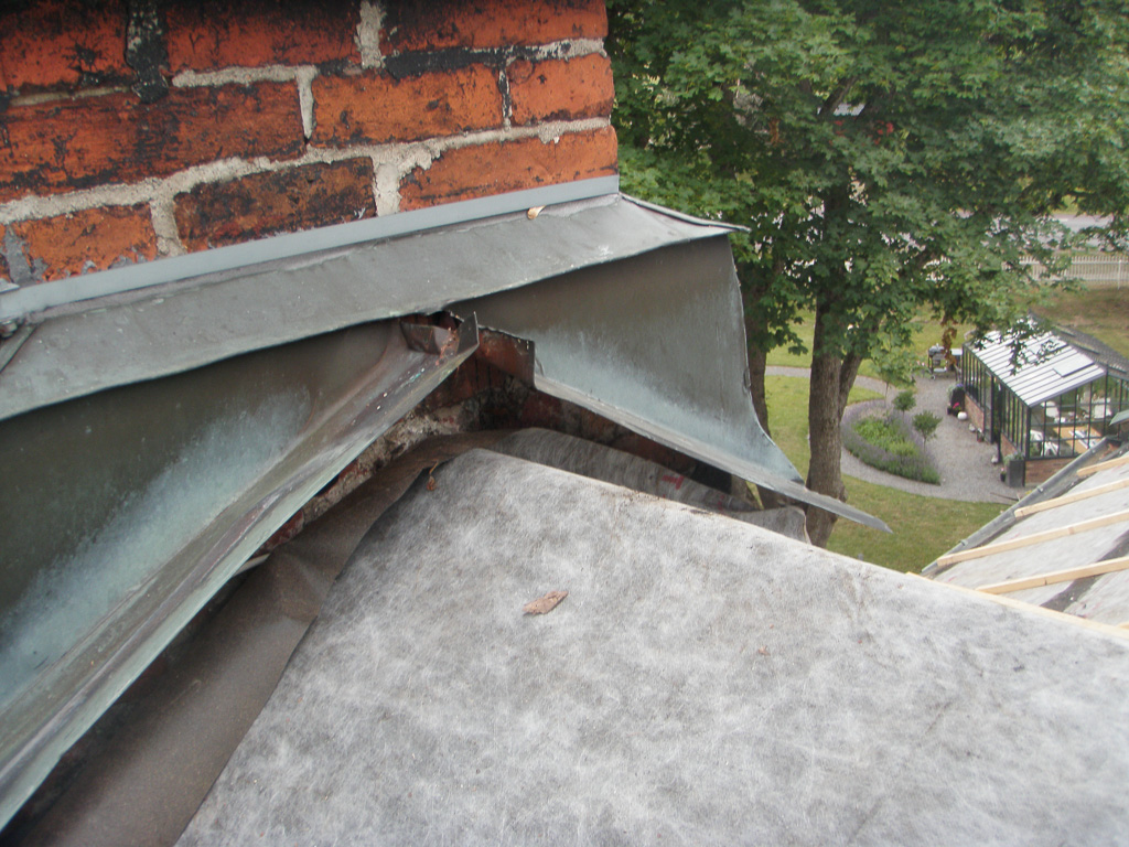 25 July 2011