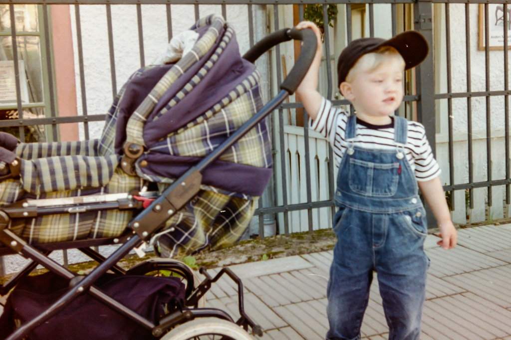 01 december 2000
